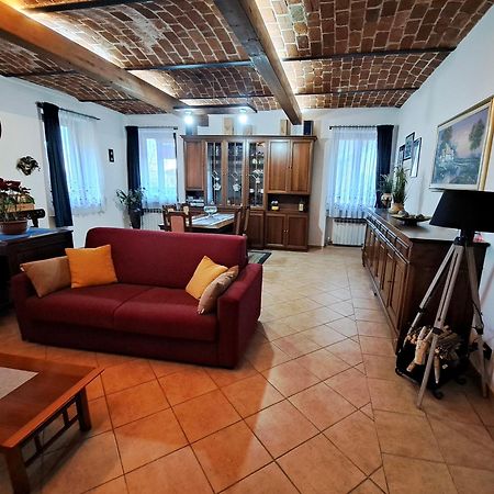 Casa Maya San Martino Alfieri エクステリア 写真