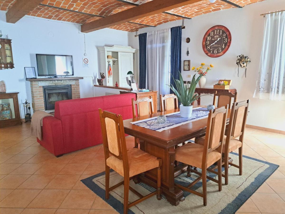 Casa Maya San Martino Alfieri エクステリア 写真
