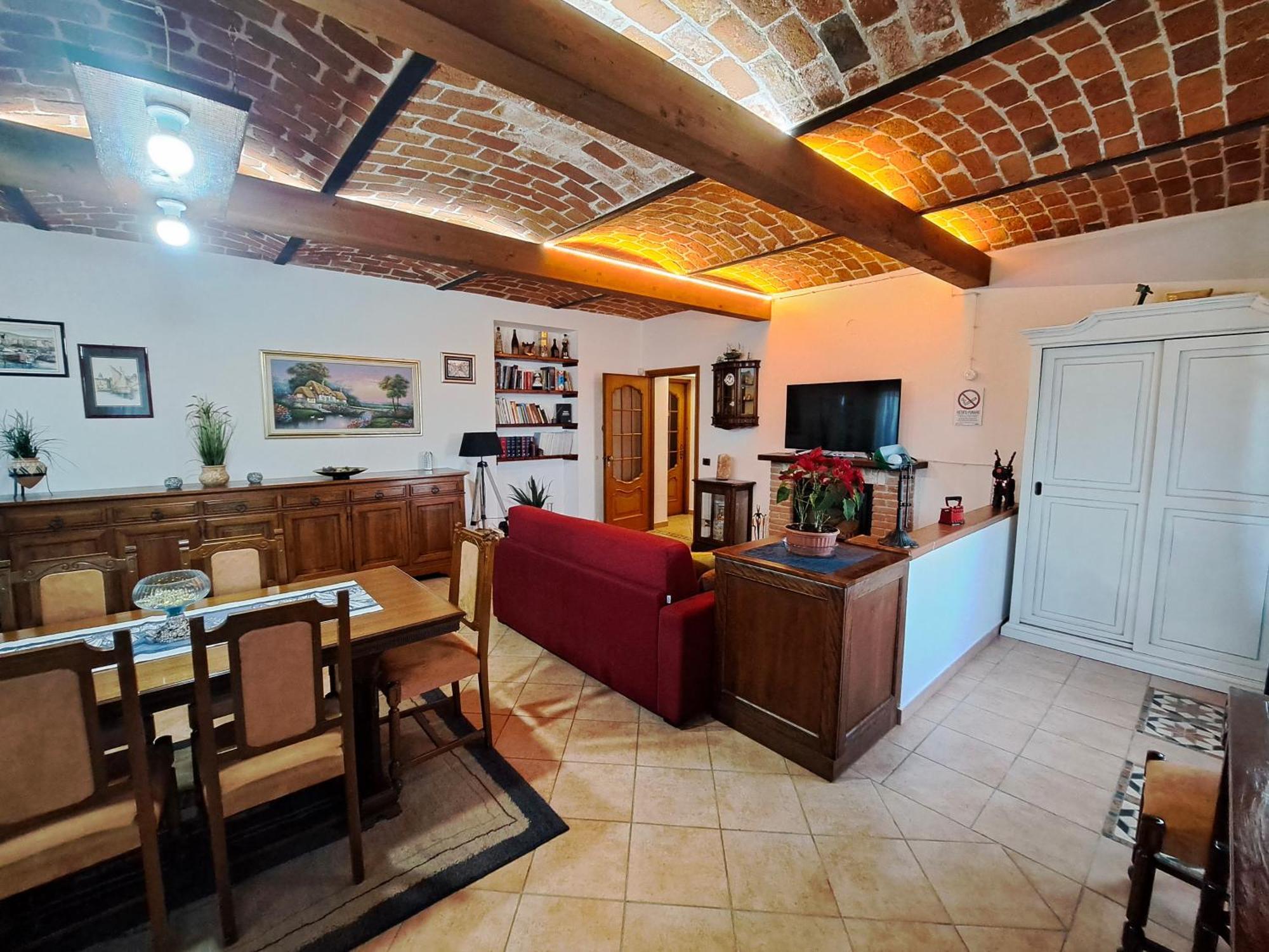 Casa Maya San Martino Alfieri エクステリア 写真